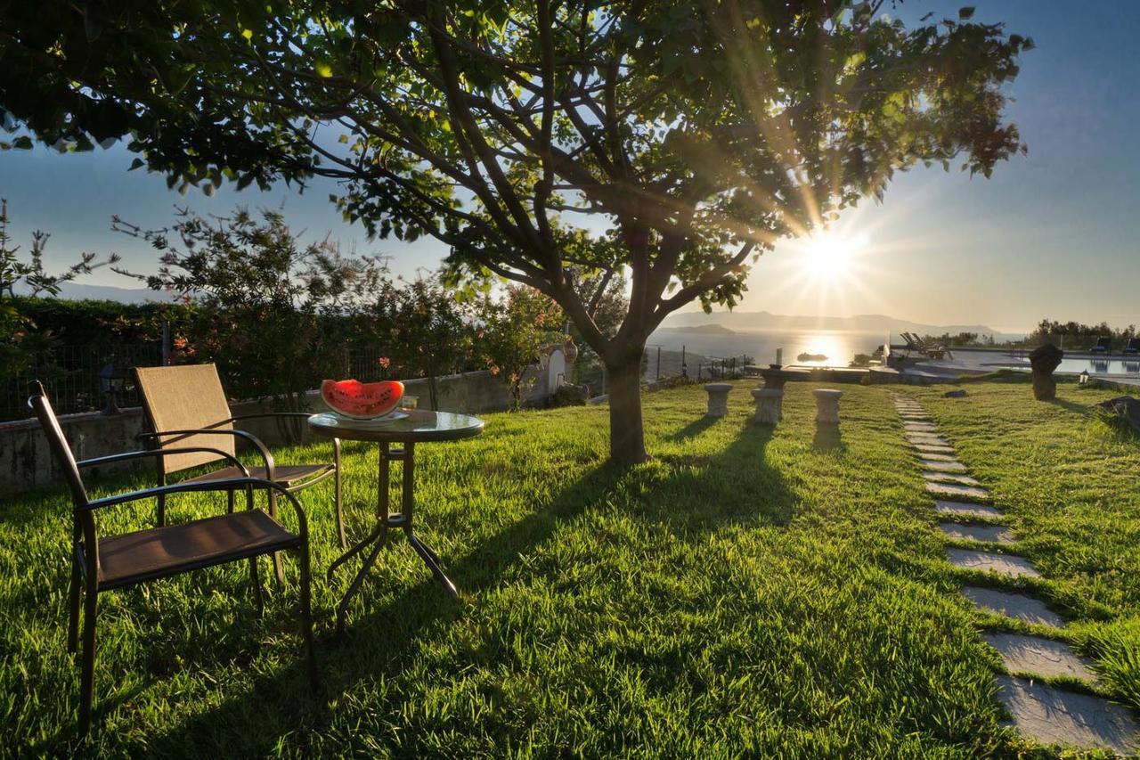 Golden Key Villas Chrissi Akti Chania Exterior foto
